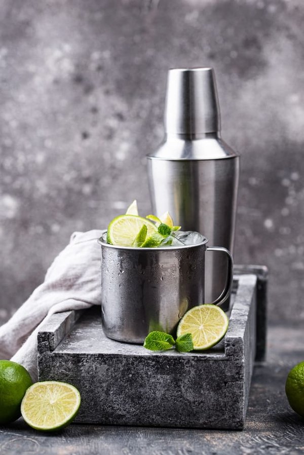 What Are the Best Techniques for Styling Mules with a Midi Dress for the Office?